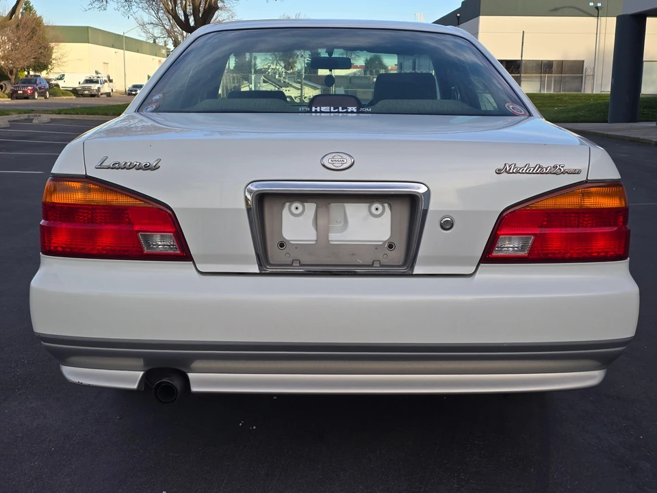 1997 Nissan Laurel 8th Gen - Image 17 of 31