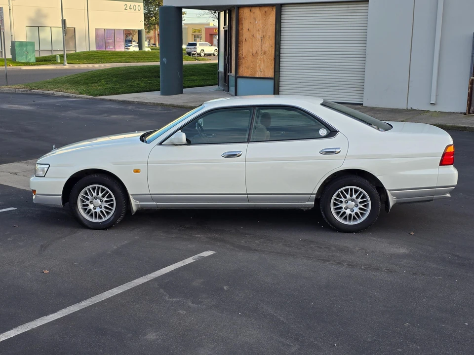 1997 Nissan Laurel 8th Gen - Image 12 of 31