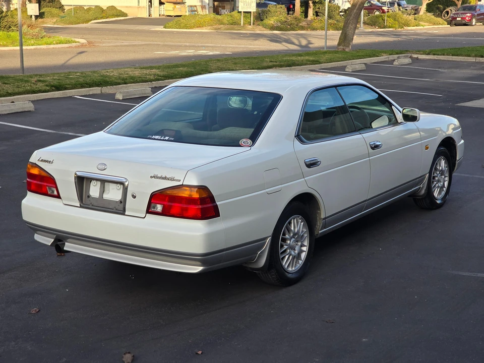 1997 Nissan Laurel 8th Gen - Image 19 of 31