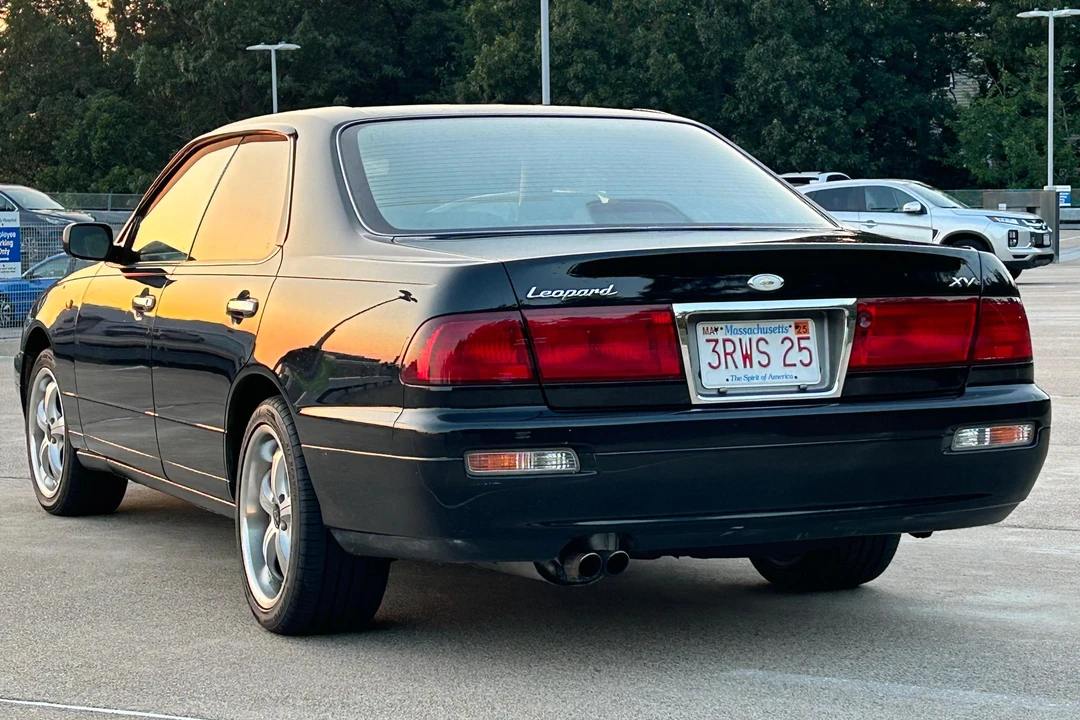 1997 Nissan Leopard 4th Gen - Image 4 of 31