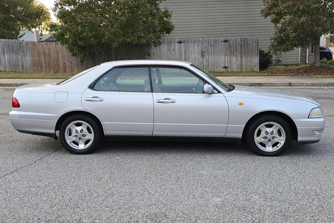 1997 Nissan Leopard 4th Gen - Image 3 of 31