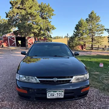 1997 Nissan Maxima GLE Sedan 4D