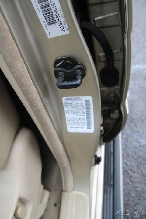 1997 Nissan Pathfinder 2nd Gen - Image 10 of 21
