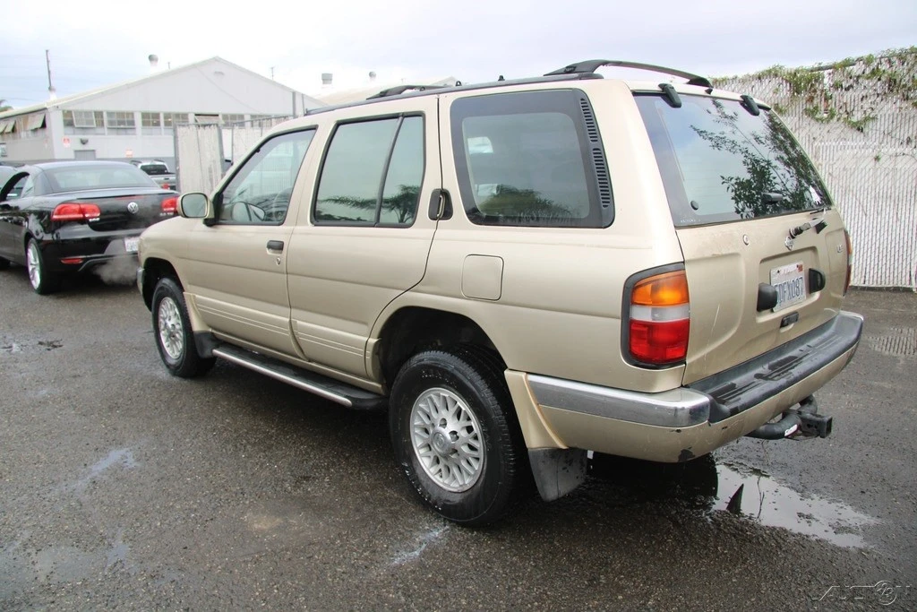 1997 Nissan Pathfinder 2nd Gen - Image 4 of 21