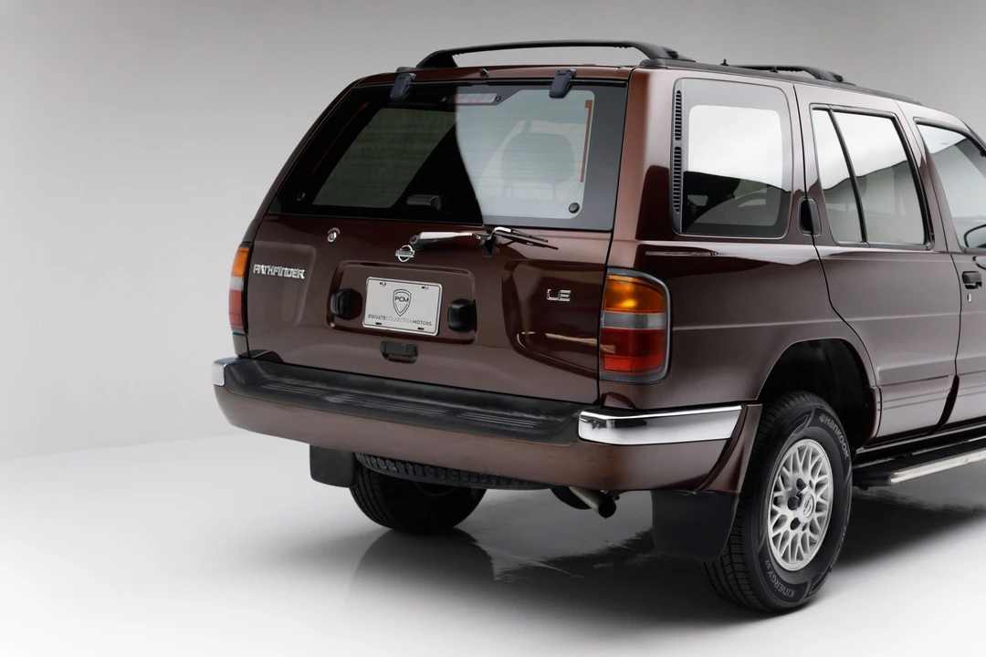 1997 Nissan Pathfinder 2nd Gen - Image 21 of 31