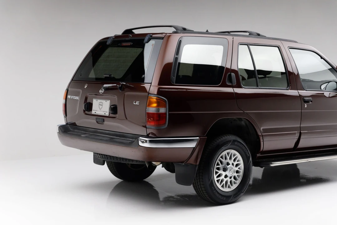 1997 Nissan Pathfinder 2nd Gen - Image 20 of 31