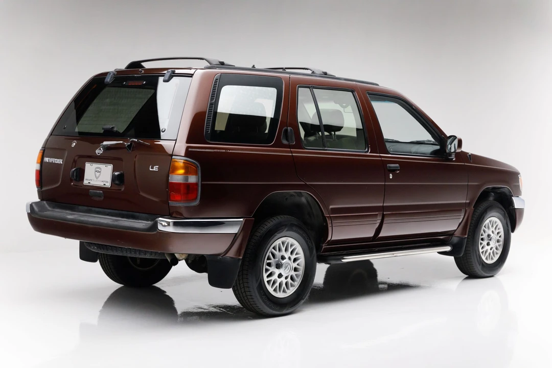 1997 Nissan Pathfinder 2nd Gen - Image 8 of 31