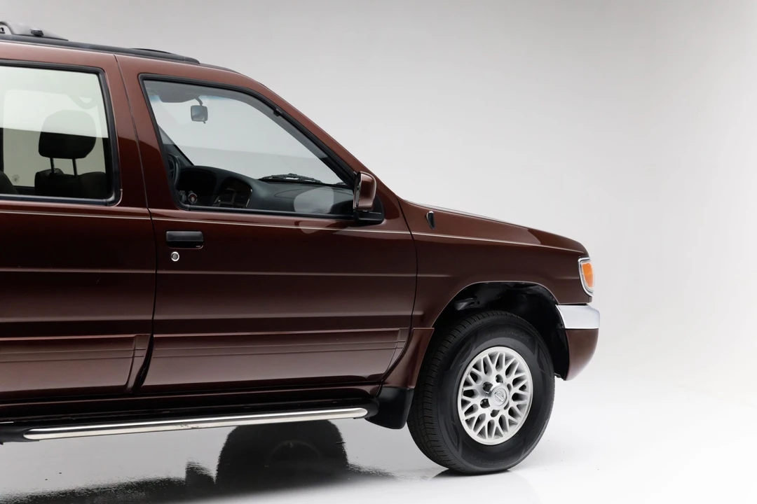 1997 Nissan Pathfinder 2nd Gen - Image 25 of 31