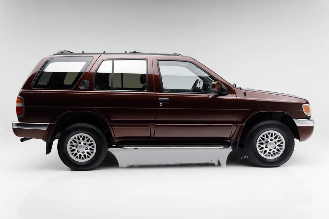 1997 Nissan Pathfinder 2nd Gen - Image 10 of 31