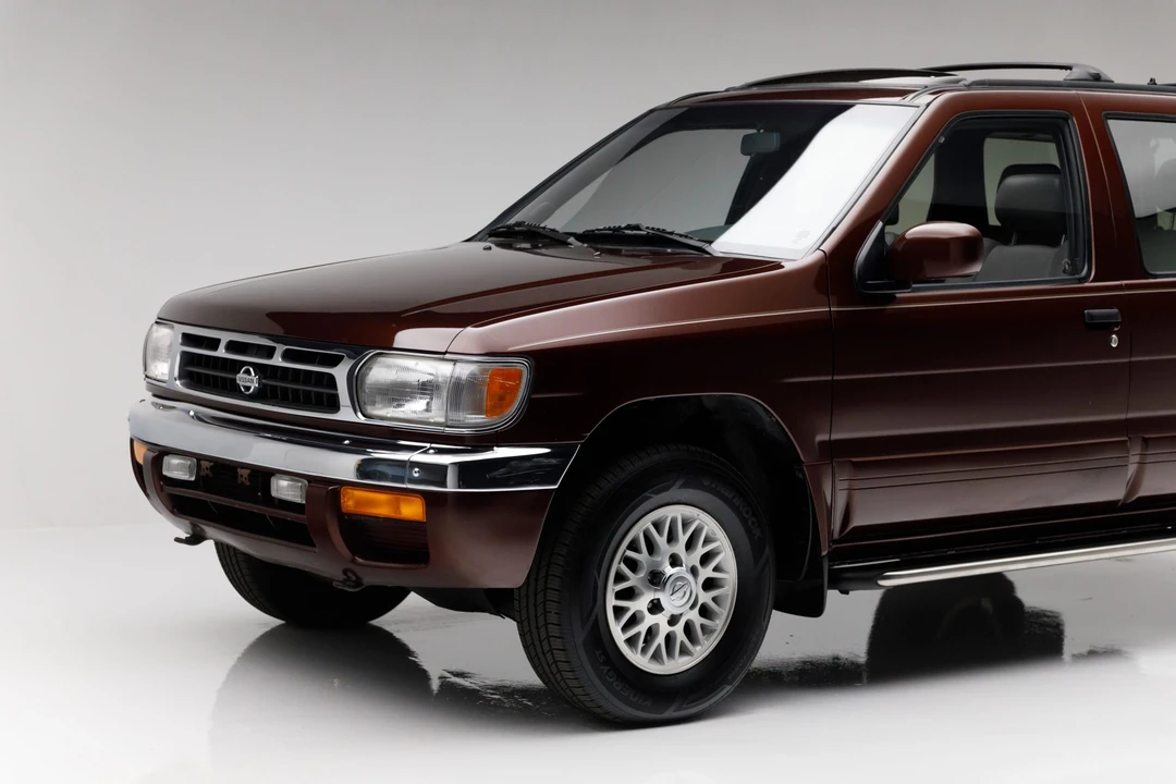 1997 Nissan Pathfinder 2nd Gen - Image 14 of 31