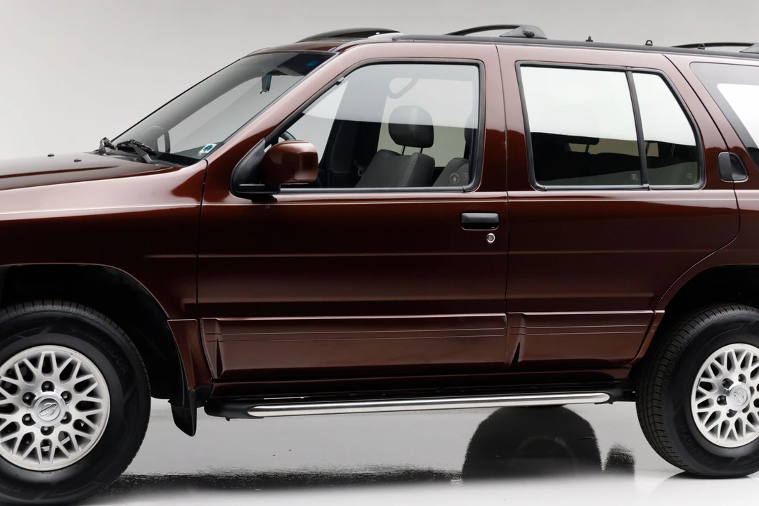 1997 Nissan Pathfinder 2nd Gen - Image 18 of 31