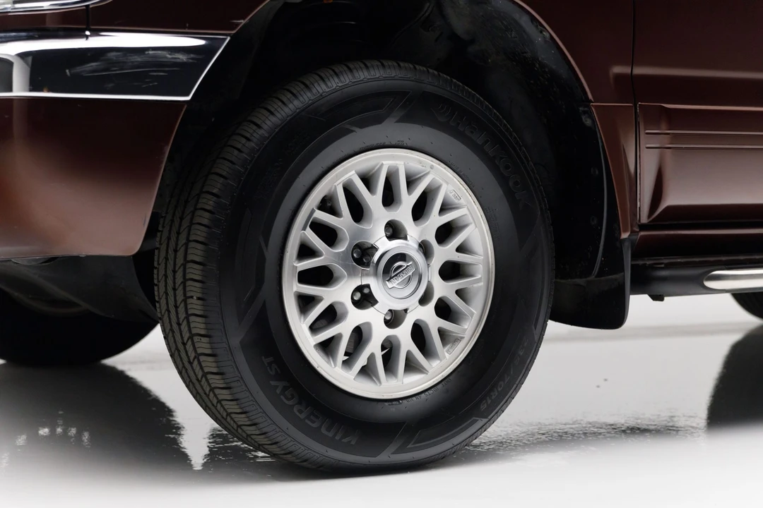 1997 Nissan Pathfinder 2nd Gen - Image 30 of 31