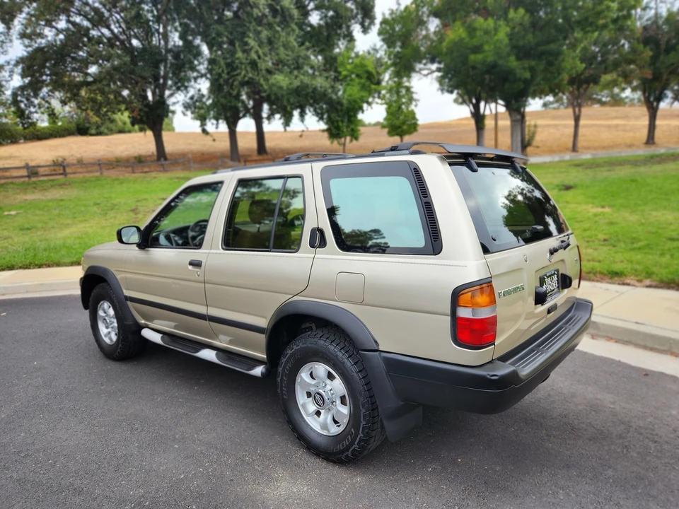 1997 Nissan Pathfinder 2nd Gen - Image 28 of 31