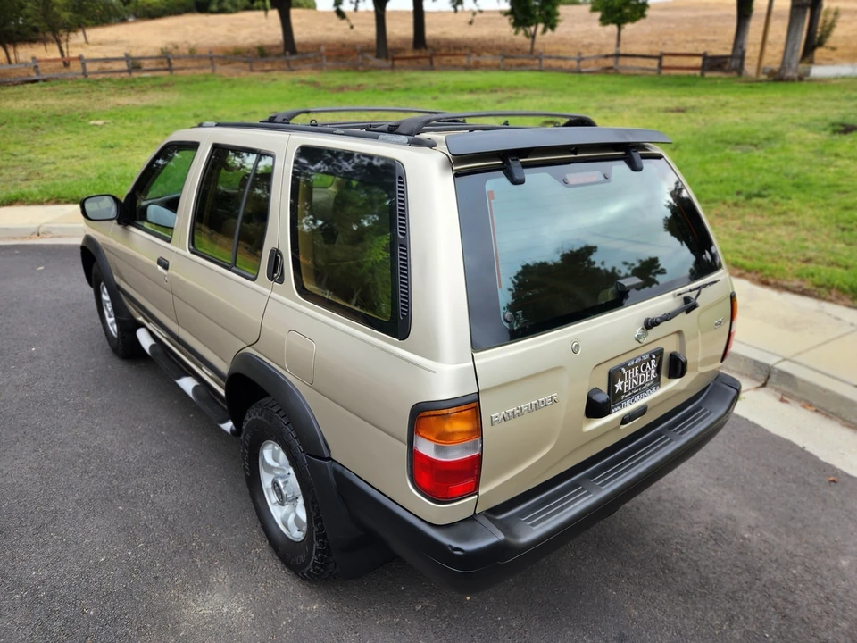 1997 Nissan Pathfinder 2nd Gen - Image 26 of 31