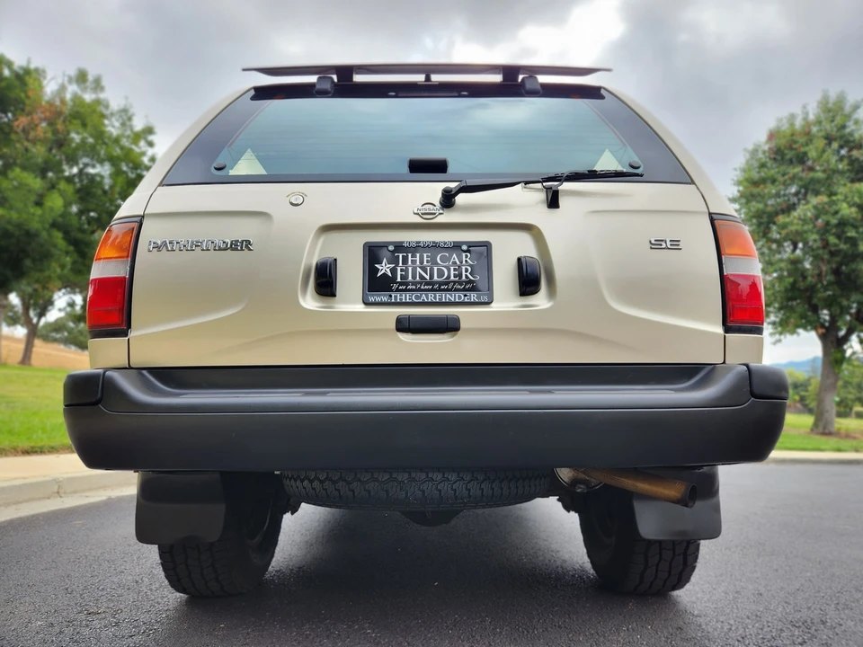 1997 Nissan Pathfinder 2nd Gen - Image 24 of 31