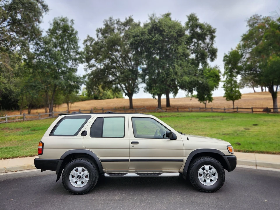 1997 Nissan Pathfinder 2nd Gen - Image 15 of 31