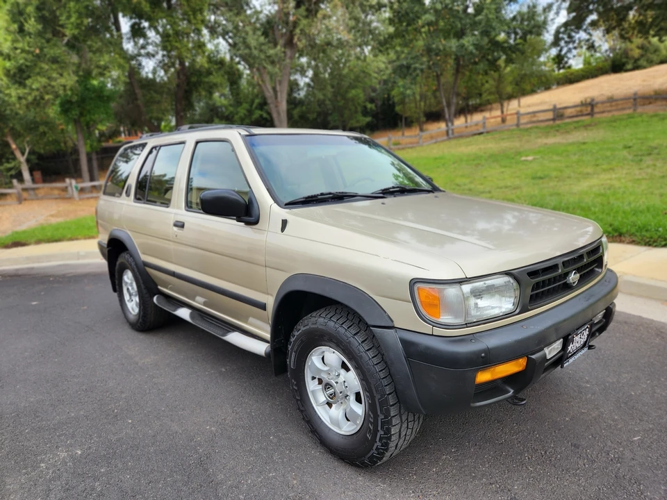 1997 Nissan Pathfinder 2nd Gen - Image 13 of 31