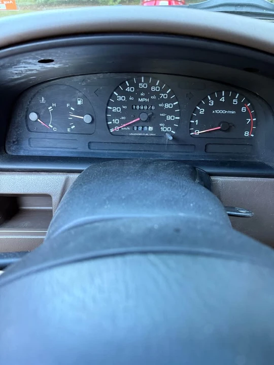 1997 Nissan Frontier 1st Gen - Image 10 of 11