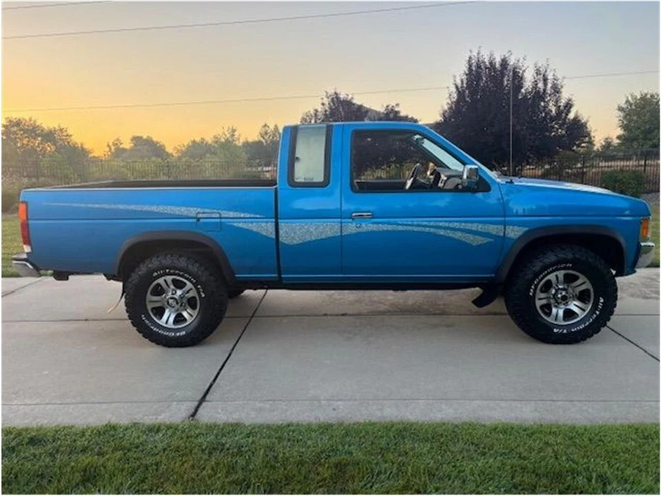 1997 Nissan Frontier 1st Gen - Image 5 of 17