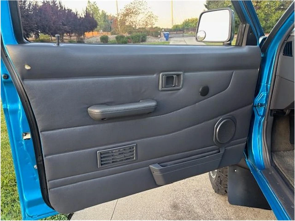 1997 Nissan Frontier 1st Gen - Image 9 of 17