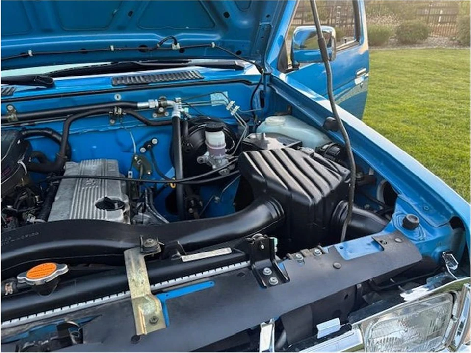 1997 Nissan Frontier 1st Gen - Image 14 of 17