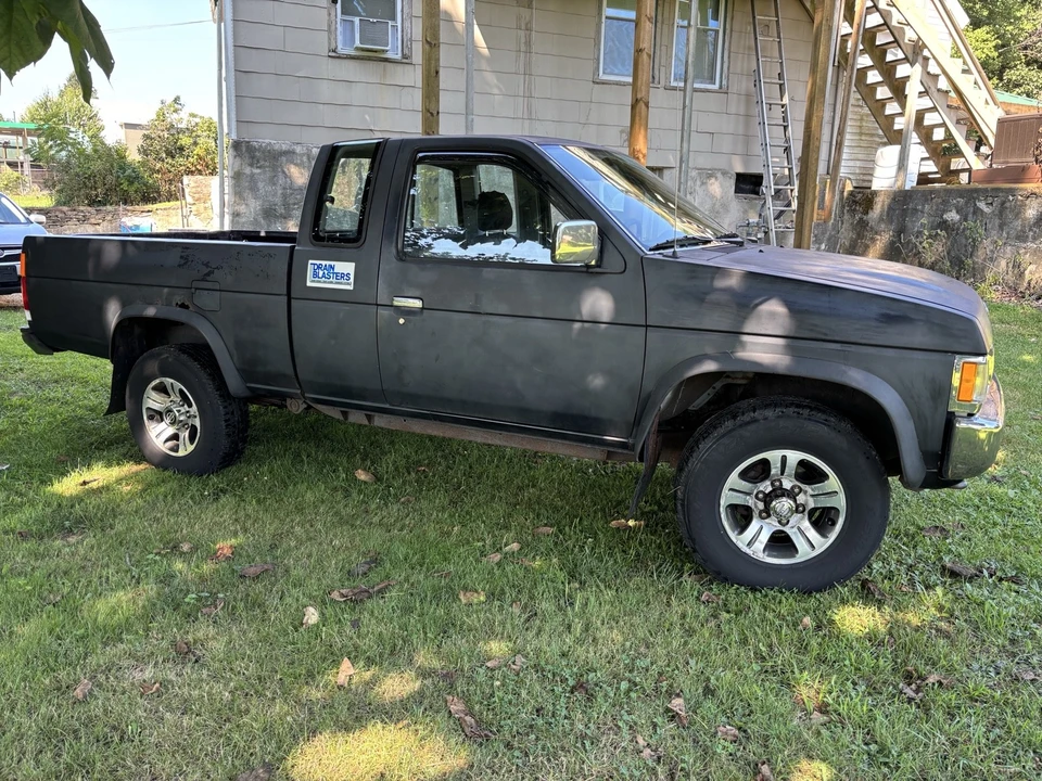1997 Nissan Frontier 1st Gen - Image 7 of 31