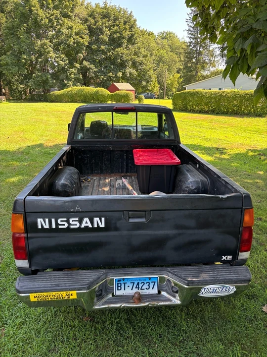 1997 Nissan Frontier 1st Gen - Image 5 of 31