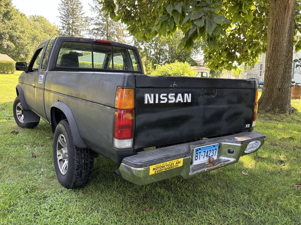 1997 Nissan Frontier 1st Gen - Image 4 of 31