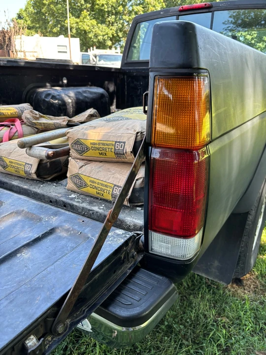 1997 Nissan Frontier 1st Gen - Image 12 of 31