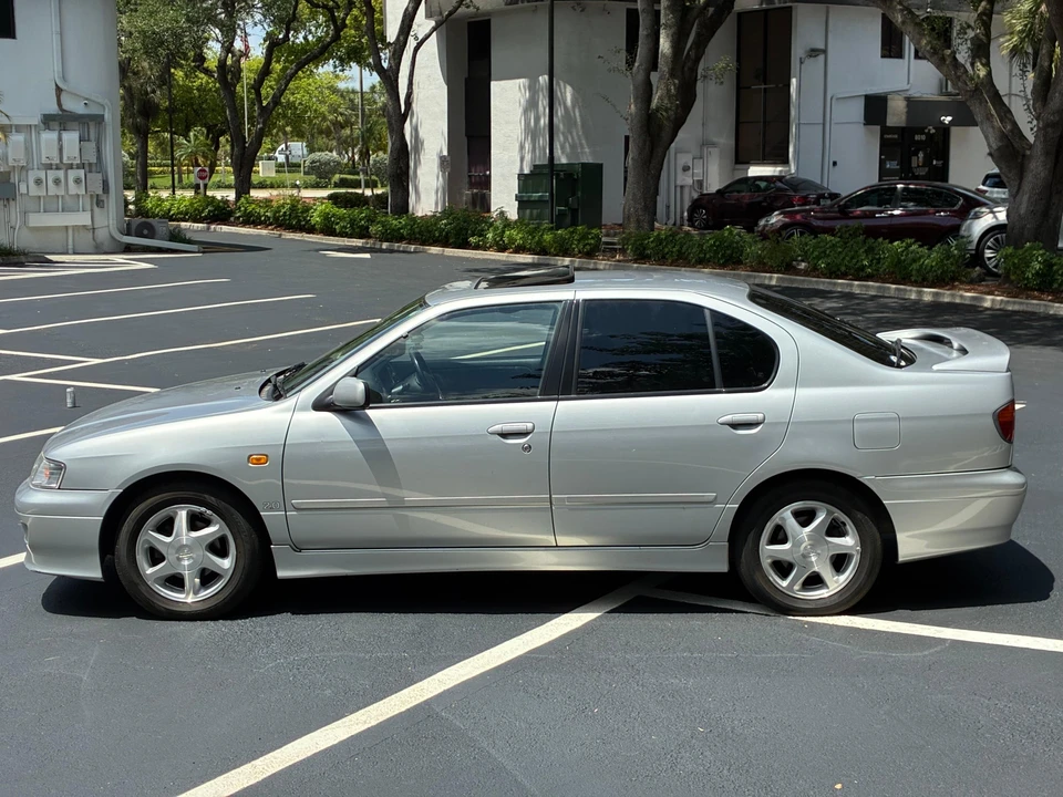1997 Nissan Primera 2nd Gen - Image 13 of 31