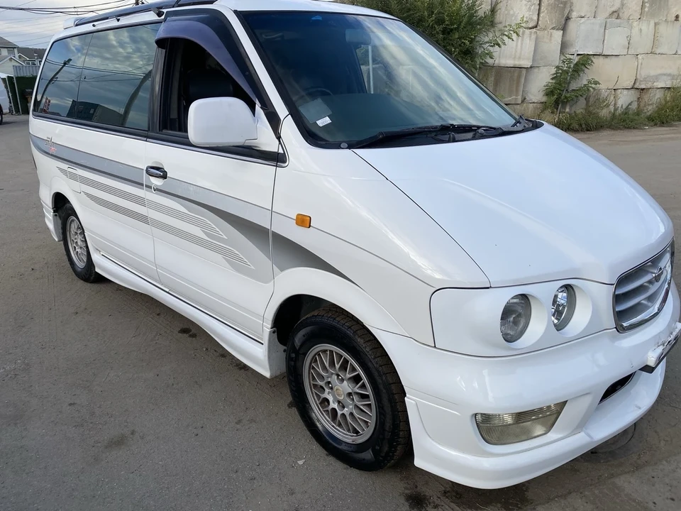 1997 Nissan Quest - Image 10 of 21