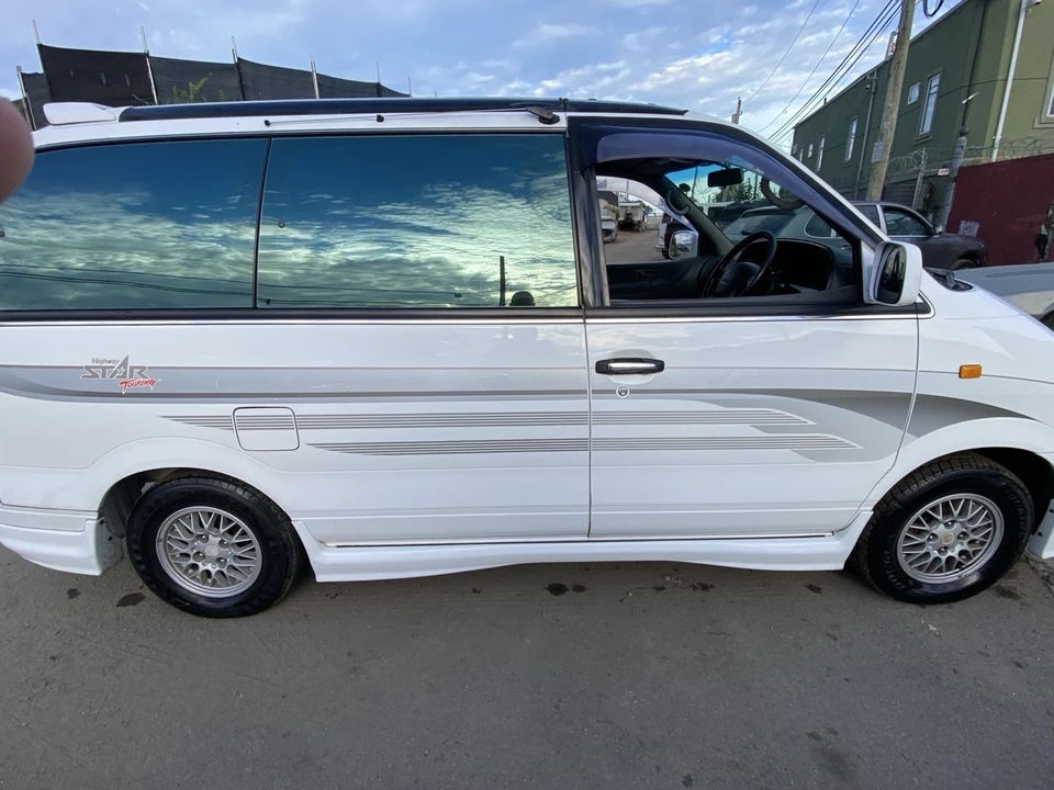 1997 Nissan Quest - Image 4 of 21