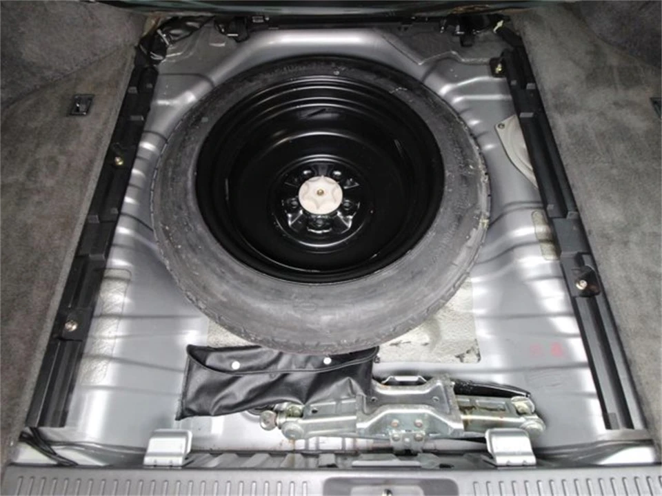 1997 Nissan Stagea 1st Gen - Image 29 of 31