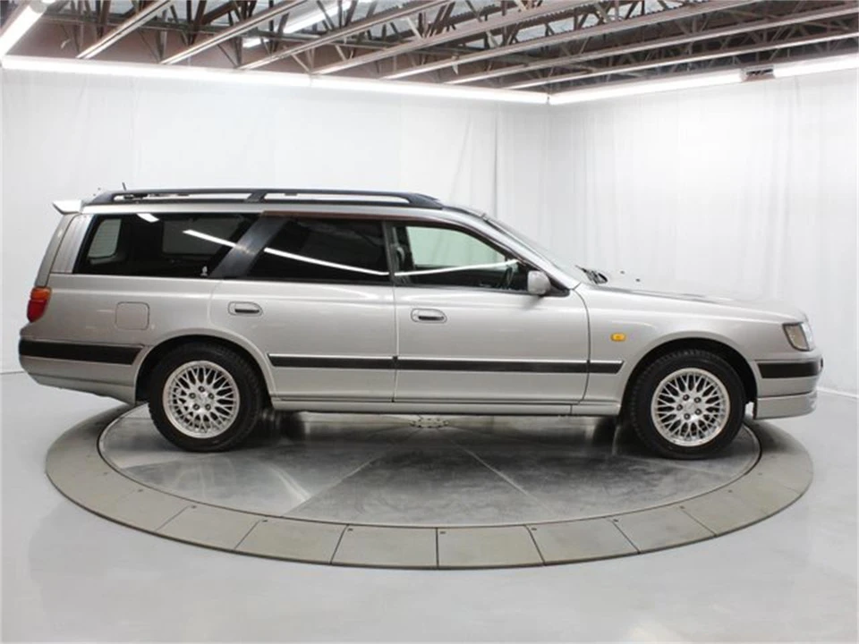 1997 Nissan Stagea 1st Gen - Image 8 of 31
