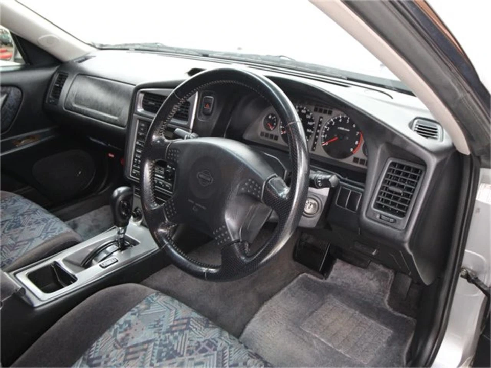 1997 Nissan Stagea 1st Gen - Image 9 of 31