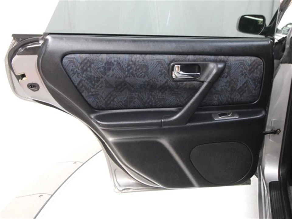 1997 Nissan Stagea 1st Gen - Image 19 of 31