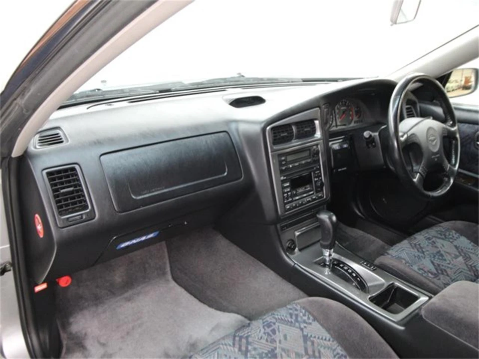 1997 Nissan Stagea 1st Gen - Image 15 of 31