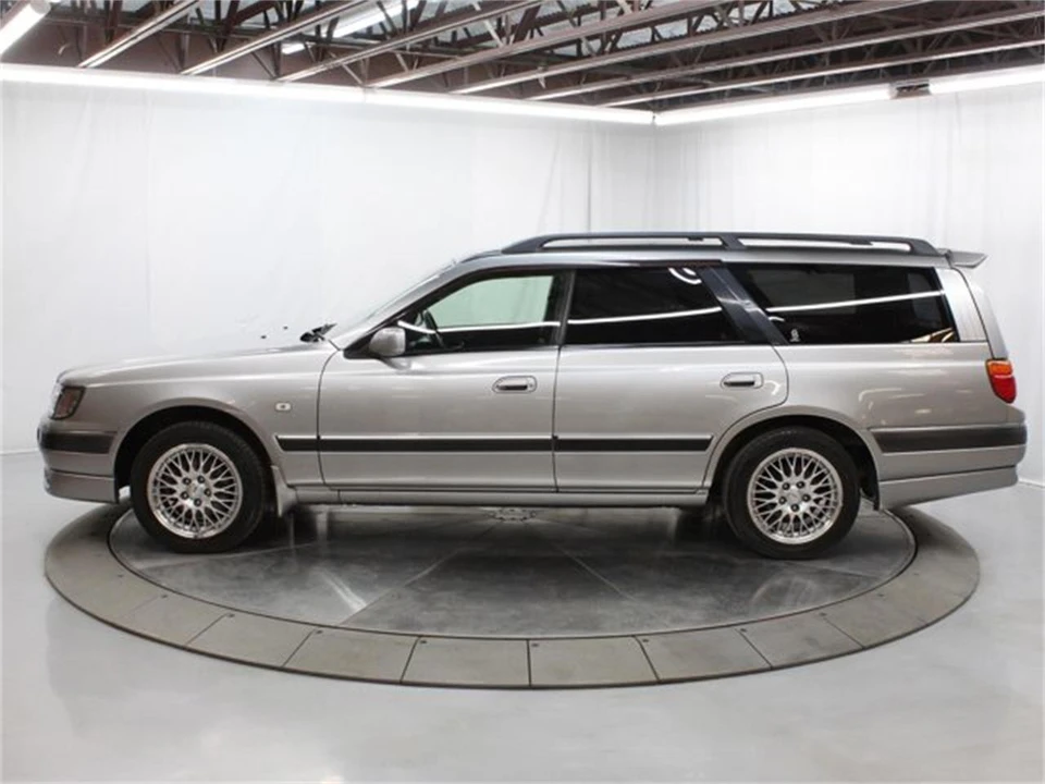 1997 Nissan Stagea 1st Gen - Image 4 of 31