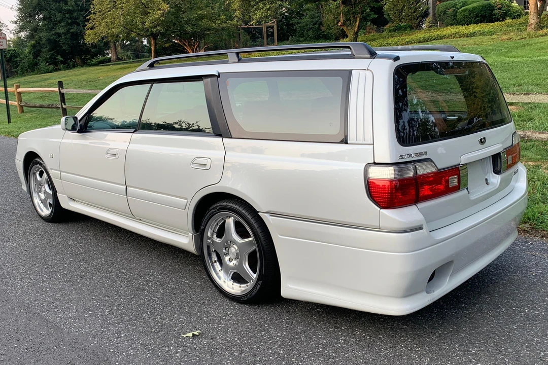 1997 Nissan Stagea 1st Gen - Image 4 of 31