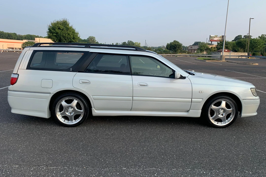 1997 Nissan Stagea 1st Gen - Image 3 of 31