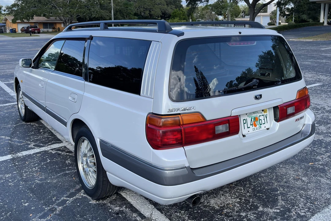 1997 Nissan Stagea 1st Gen - Image 4 of 31