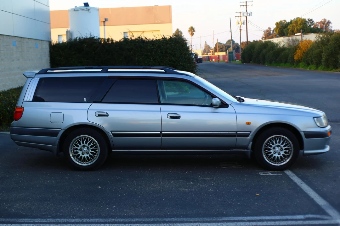 1997 Nissan Stagea 1st Gen - Image 3 of 21