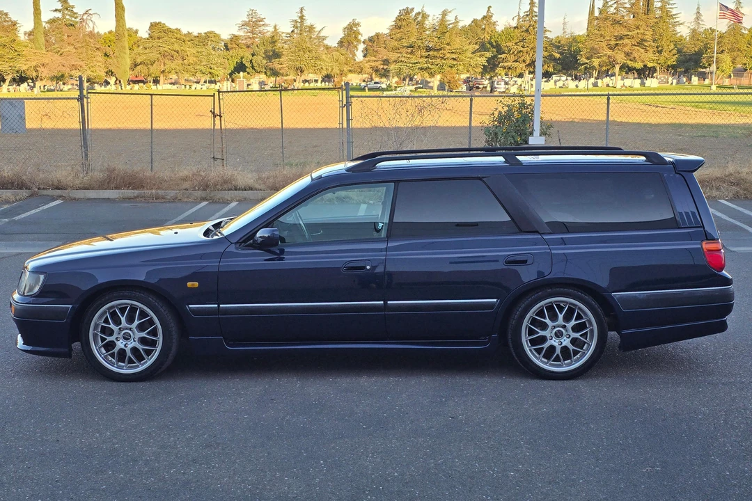 1997 Nissan Stagea 1st Gen - Image 3 of 31