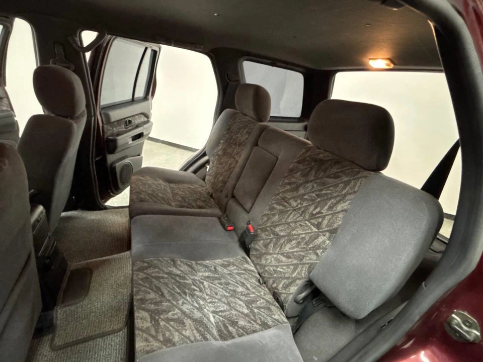 1997 Nissan Pathfinder 2nd Gen - Image 26 of 31