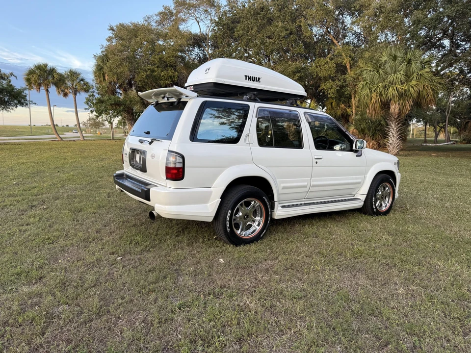1997 Nissan Pathfinder 2nd Gen - Image 9 of 31