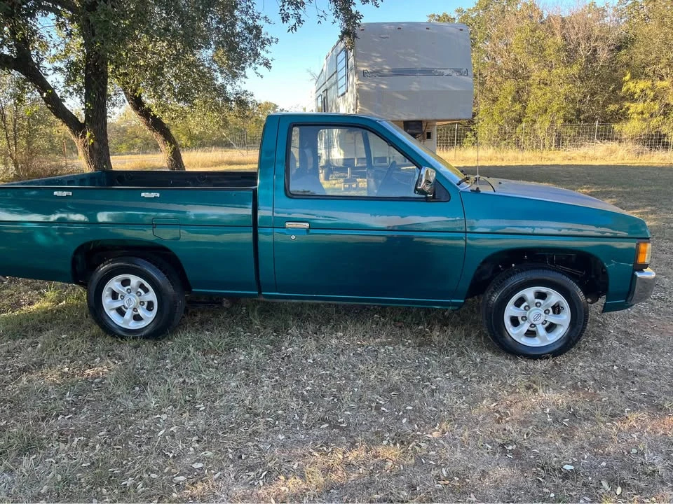 1997 Nissan Frontier 1st Gen - Image 4 of 9