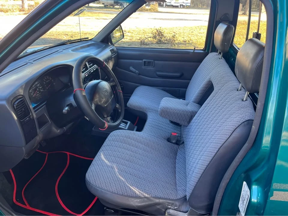 1997 Nissan Frontier 1st Gen - Image 6 of 9