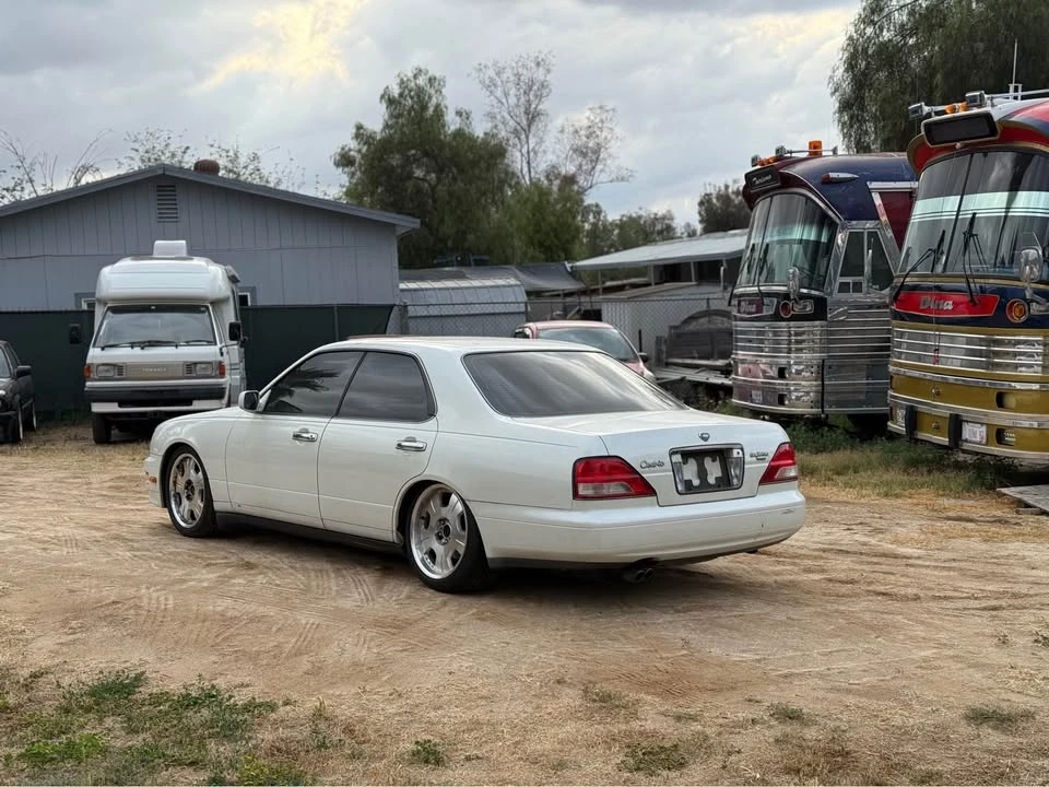 1997 Nissan Cedric 9th Gen - Image 4 of 12