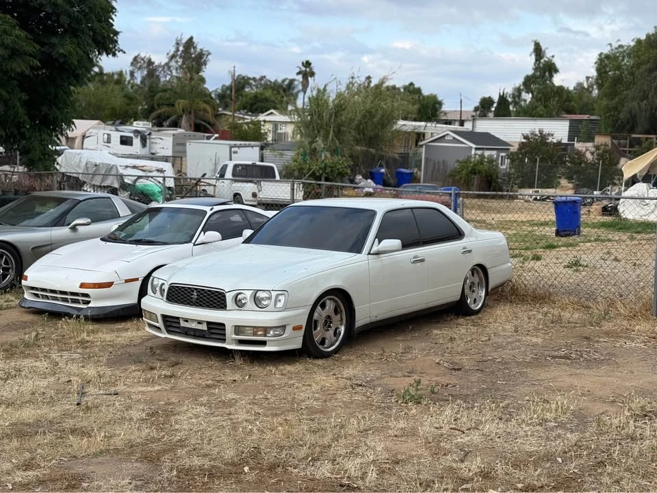 1997 Nissan Cedric 9th Gen - Image 2 of 12