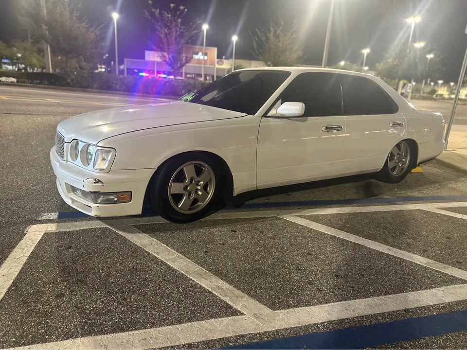 1997 Nissan Cedric 9th Gen - Image 2 of 5